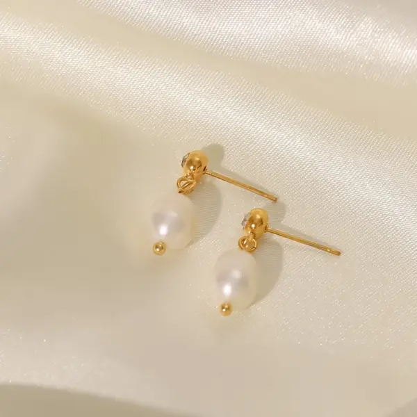Wholesale Elegant Geometric Gold Plated Stainless Steel Pearl PVD Coated Drop Earrings