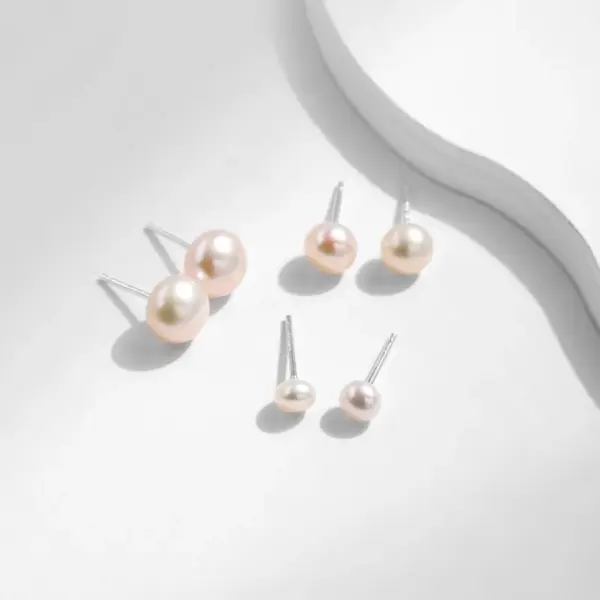 Wholesale 1 Pair IG Style Elegant Sweet Oval Plating 925 Sterling Silver Freshwater Pearl Stone-Free Electroplated Silver Plated Women's White Pink Purple Ear Studs