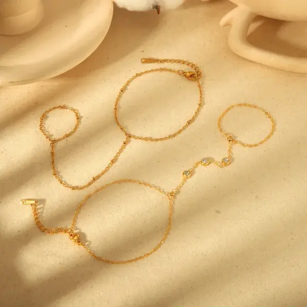 PVD Coated Real Gold Plated 18K Gold Solid Color 304 Stainless Steel Elegant Simple Style Waterproof Non Tarnish 304 Stainless Steel Lobster Trigger Clasp Closure Bracelets