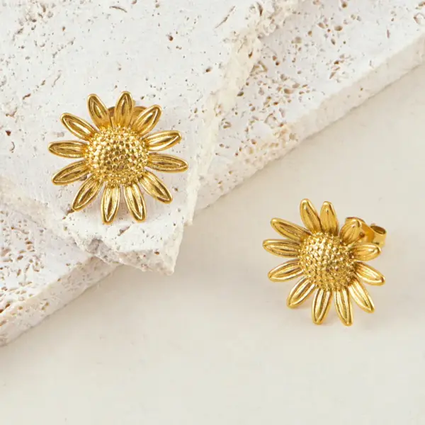 Wholesale 304 Stainless Steel Flower Ion Plating (IP) 18K Real Gold Plated Simple Style Classic Style Waterproof Non Tarnish Earrings Necklace