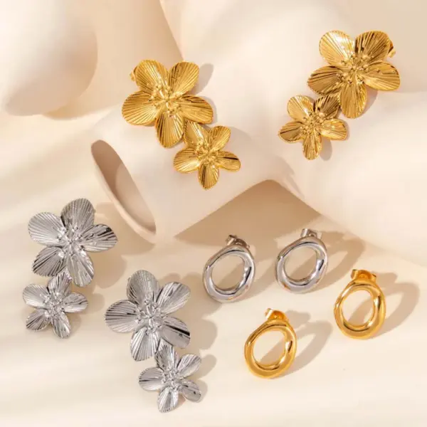 Wholesale Vintage Style Flower Flowers 304 Stainless Steel Ear Studs