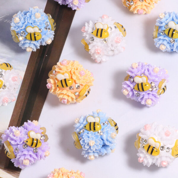 Wholesale New Little Bee Flower Round Beads Straight Hole Loose Beads DIY Mobile Phone Chain Key Chain Bag Chain Jewelry Accessories