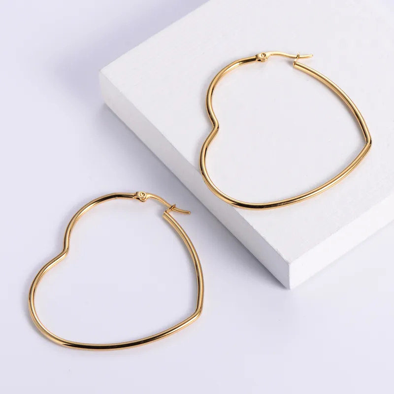 Wholesale PVD Coated Imitation Gold U Shape 304 Stainless Steel Simple Style Waterproof Non Tarnish Earrings