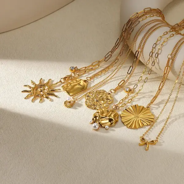 Wholesale PVD Coated Real Gold Plated Sun Flower Bow Knot 304 Stainless Steel IG Style Waterproof Non Tarnish 304 Stainless Steel Lobster Trigger Clasp Closure Pendant Necklace