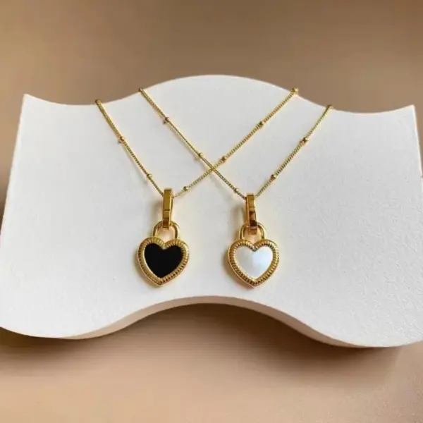 Wholesale PVD Coated Real Gold Plated Heart Shape Stainless Steel Elegant Waterproof Non Tarnish Pendant Necklace