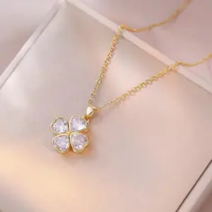 X3341 White Rotating Necklace