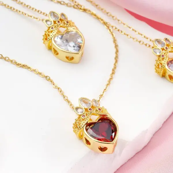 Wholesale Titanium Steel Copper Inlay Heart Shape Crown Zircon Pendant Necklace