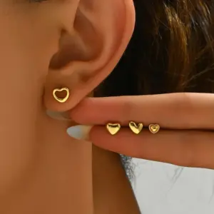 1 Set Casual Sweet Commute Heart Shape 201 Stainless Steel 18K Gold Plated Ear Studs