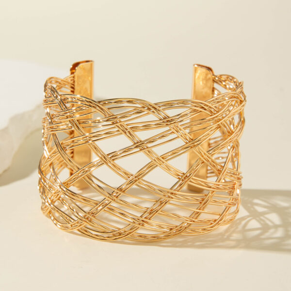 Wholesale European and American Cross-Border Fashion Personality Hollow Water Drop Pendant Bracelet Geometric Minimalist Design Bracelet