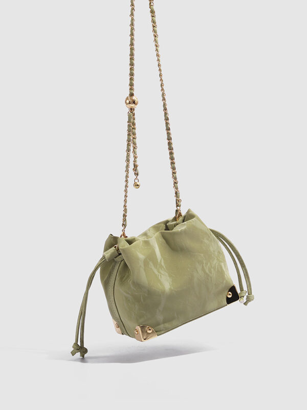 oly-6630f948f9f31cdaa28c36d09f568bee Wholesale Niche Design Chain Cloud Bucket Bag Women's High-end Sense awstring Commuter Shoulder Crosbody Bag