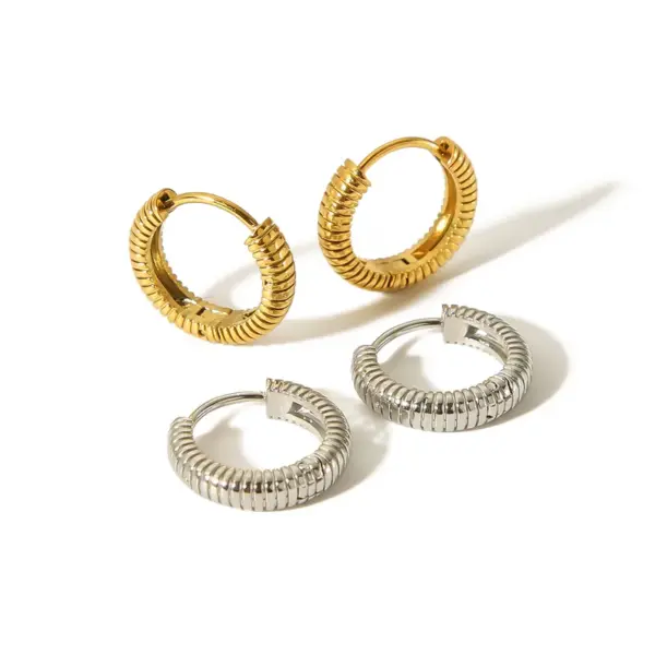 Wholesale PVD Coated Real Gold Plated 18K Gold Round 304 Stainless Steel Simple Style Waterproof Non Tarnish Earrings