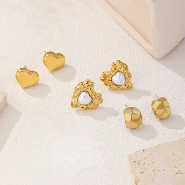 Wholesale PVD Coated Real Gold Plated 18K Gold Water Droplets Heart Shape Titanium Steel Simple Style Waterproof Non Tarnish Ear Studs