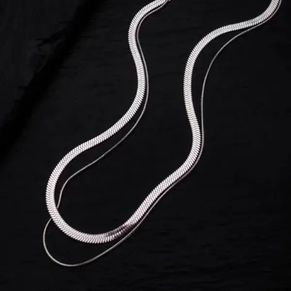 Wholesale PVD Coated Real Gold Plated 18K Gold Solid Color 304 Stainless Steel Modern Style Waterproof Non Tarnish 304 Stainless Steel Necklace