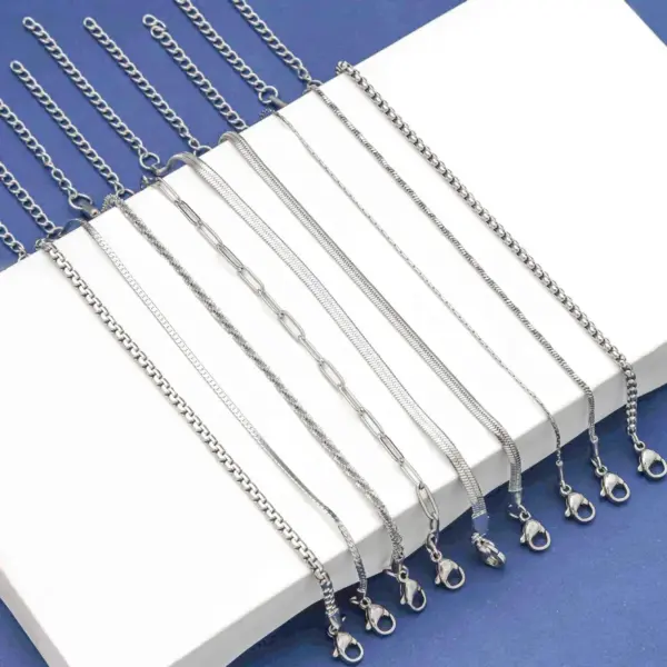 Wholesale Stainless Steel Women's Bracelet Non-Fading Tassel Commute Titanium Steel Bracelet Fashionable Geometric Pattern Luxury Style