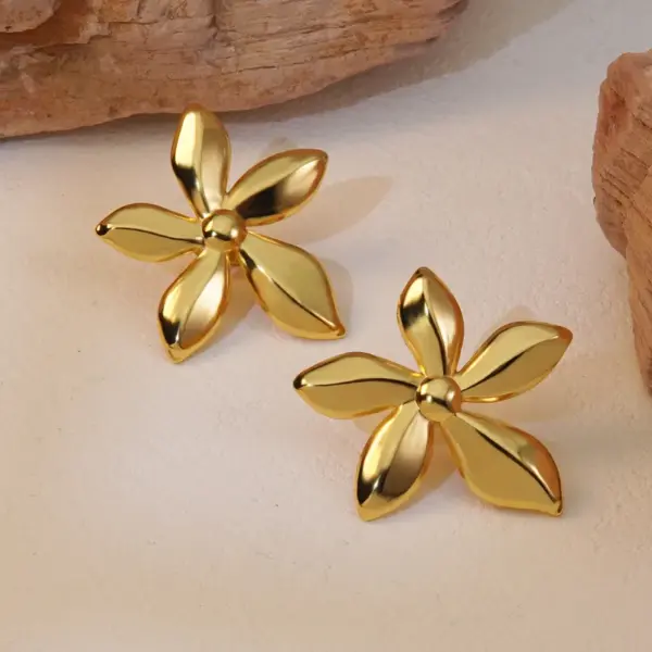 Wholesale 1 Pair Sweet Flower Plating 304 Stainless Steel Imitation Gold Electroplating Ear Studs