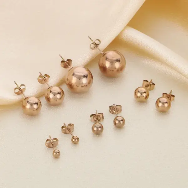 Wholesale PVD Coated 18K Gold Plated Round 304 Stainless Steel Simple Style Waterproof Non Tarnish Ear Studs
