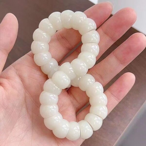 Wholesale Natural white jade bodhi root pig large intestine hand string around the finger of soft Buddha beads Wen play rosary beads tremble with wholesale price