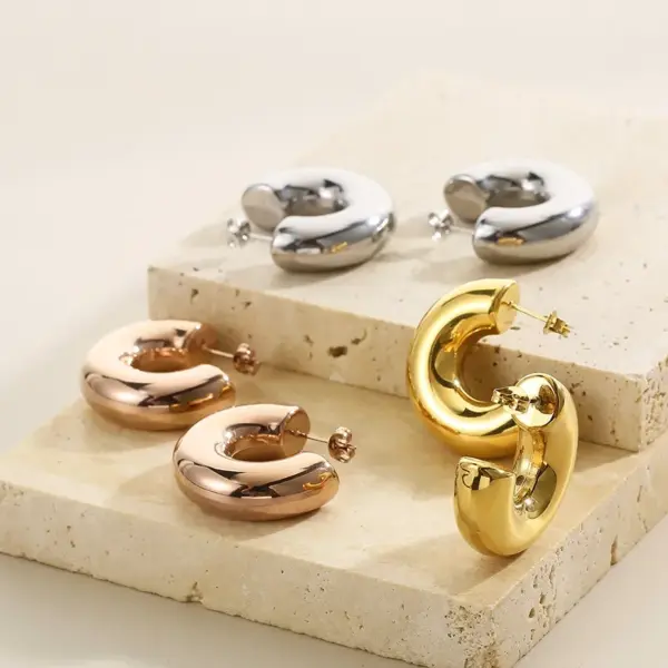 PVD Coated 18K Gold Plated Solid Color Stainless Steel Modern Style Simple Style Waterproof Non Tarnish Earrings