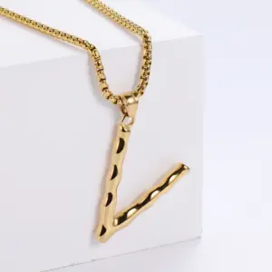 V GOLD [without Chain]]