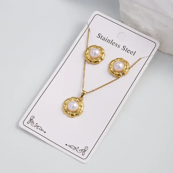 Wholesale 304 Stainless Steel Pearl Imitation Necklace Earring Set Round Square Casual Holiday Modern Polished Plated Jewelry Accessories