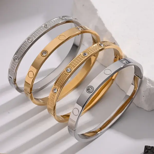 Casual Vacation Modern Style Simple 304 Stainless Steel 18K Gold Plated Rhinestones Bangle In Bulk