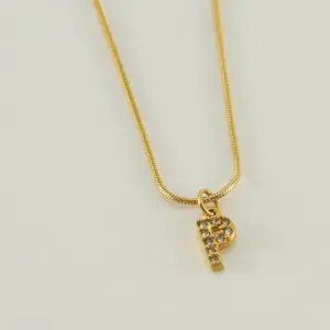 Gold Letter P / 18K