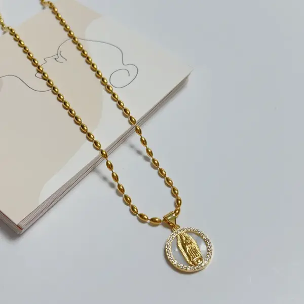 PVD Coated 18K Gold Plated Portrait Oval Stainless Steel Copper Classic Style Waterproof Non Tarnish 304 Stainless Steel Pendant Necklace