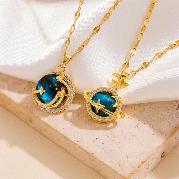 304 Stainless Steel Moon PVD Coated Acrylic Rhinestones 18K Real Gold Plated Vintage Style Plating Gold Pendant Necklace