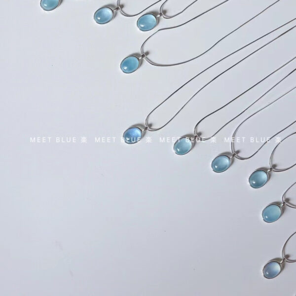 Wholesale Aquamarine Egg-Shaped Crystal Necklace Ins Niche Simple Oval Water Drop Pendant Cold All-Match Light Luxury Snake Bone Chain