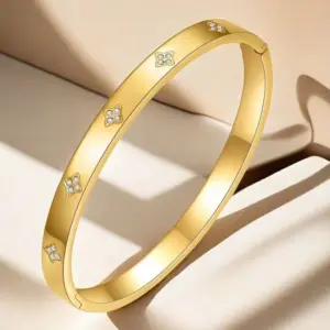 16-E-4 Bracelet / Gold