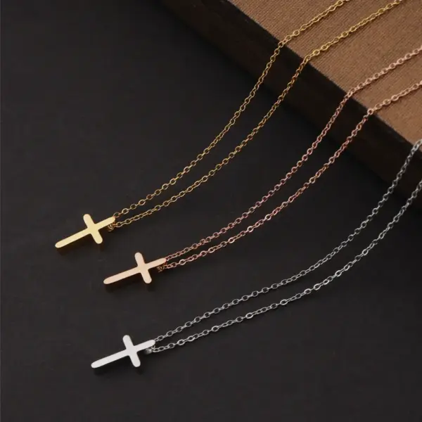 PVD Coated 18K Gold Real Gold Plated Cross Customization Laser Engraving 304 Stainless Steel Lady Shiny Waterproof Non Tarnish 304 Stainless Steel Pendant Necklace