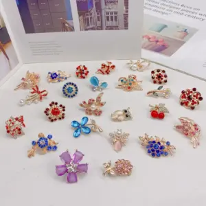 Glam Pin Geometric Alloy Inlay Artificial Pearls Rhinestones Women'S Brooches