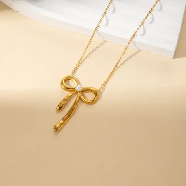 Wholesale Jewelry Vacation Simple Style Heart Shape Bow Knot Titanium Steel Plating Pendant Necklace Cable Chain