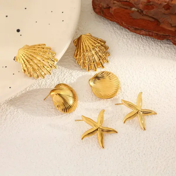 Wholesale 1 Pair Vintage Style Classic Style Scallop Star Starfish Plating 304 Stainless Steel Ear Studs