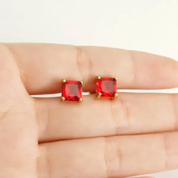 Wholesale 1 Pair Retro Square Inlaid Zircon 304 Stainless Steel Zircon 18K Gold Plated Stainless Steel Earrings