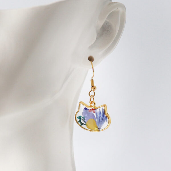 Wholesale cat head flower earrings color real flower glue French earrings eternal flower jewelry cute gift