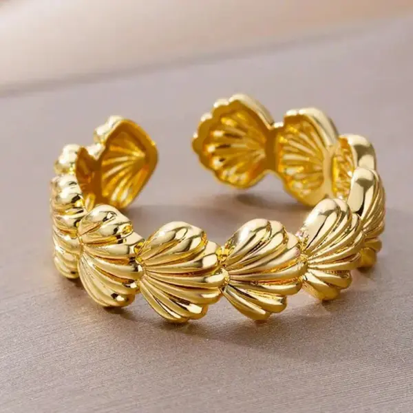 Wholesale Stainless Steel Shell Ring For Women 18K Gold Plated Ocean Vacation Style Geometric Pattern Adjustable Band Jewelry Accessory