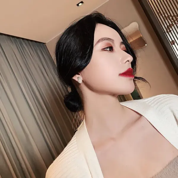 1 Pair Fashion Pineapple Alloy Inlay Artificial Pearls Gold Plated Women's Ear Studs