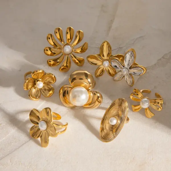 Wholesale PVD Coated Real Gold Plated Flower 304 Stainless Steel Casual Elegant Simple Style Waterproof Non Tarnish Open Rings