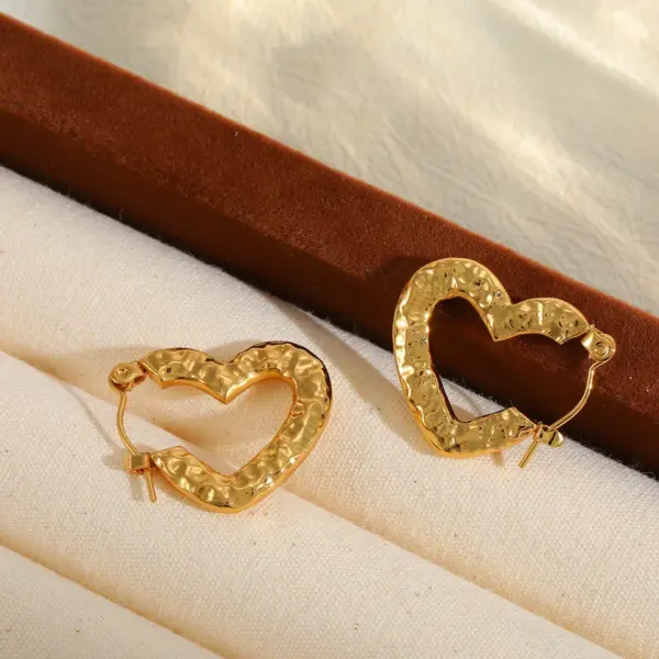 Wholesale 1 Pair Cute Basic Simple Style Irregular Heart Shape Plating 304 Stainless Steel 18K Gold Plated Earrings