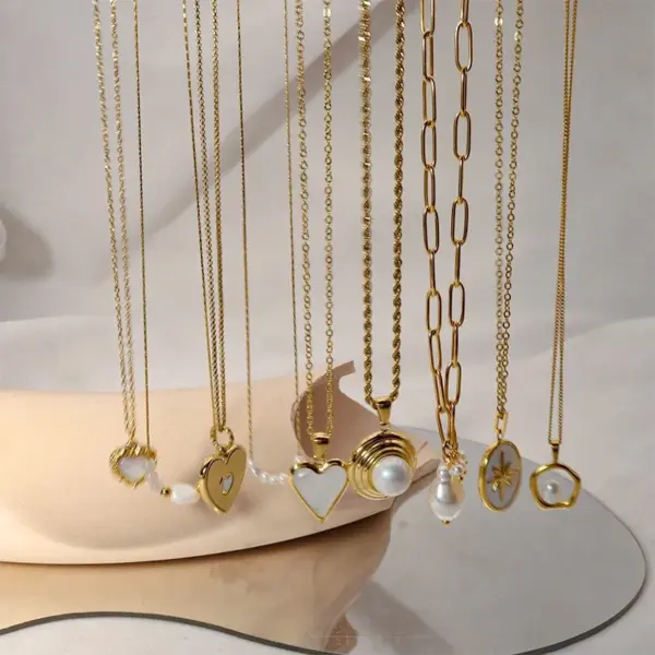 Wholesale PVD Coated 18K Gold Real Gold Plated Round Oval Heart Shape 304 Stainless Steel Imitation Pearl IG Style Waterproof Non Tarnish 304 Stainless Steel Lobster Trigger Clasp Closure Pendant Necklace