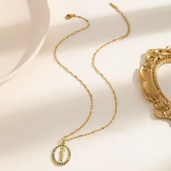 Wholesale Copper Inlay Human Virgin Mary Oval Zircon Pendant Necklace