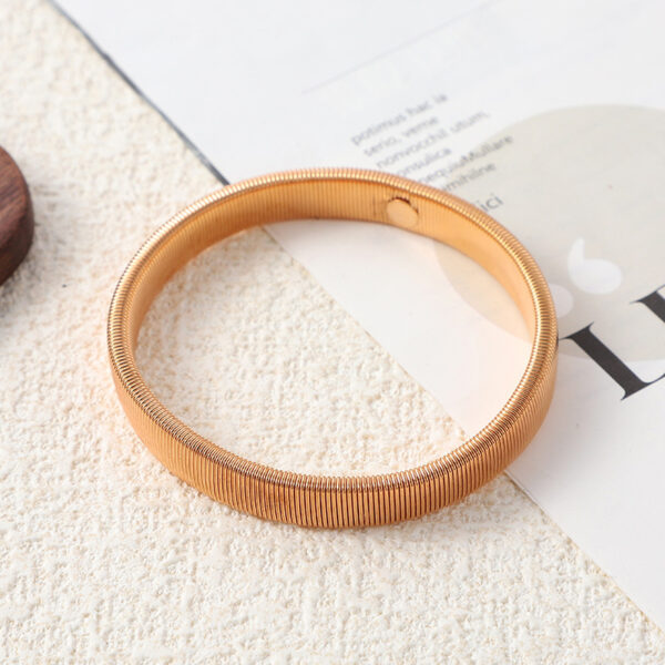 Wholesale Cross-border European and American Style Bracelet Advanced Sense Simple Stretchable Metal Bracelet Personalized Trendy Cool Arm Ring Shirt Pressing Sleeve Ring