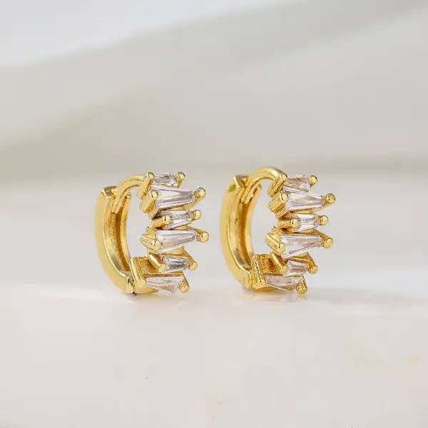 Fashion Irregular Circle Butterfly Wave Copper Plating 18k Gold Zircon Geometric Earrings