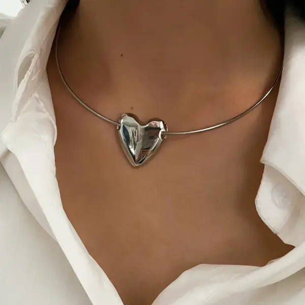PVD Coated Real Gold Plated Heart Shape 316 Stainless Steel Simple Style Classic Style Waterproof Non Tarnish Irregular Choker