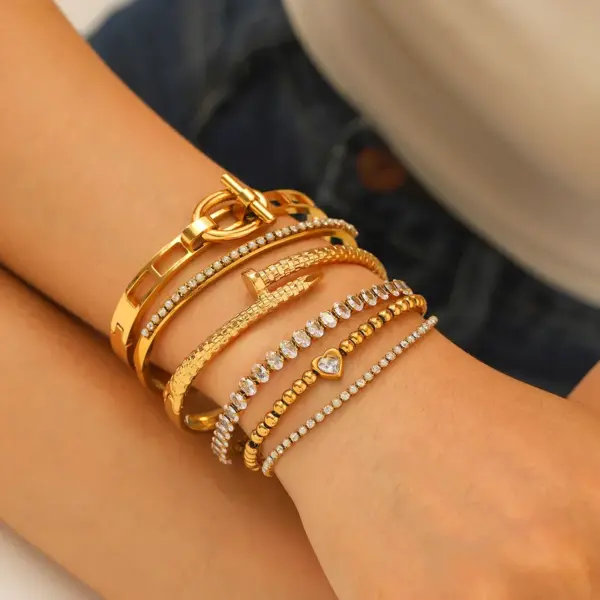 Wholesale INS Style Elegant Simple Round Oval Heart Shape 304 Stainless Steel Clasp Bracelet Pearl Zircon Bracelet Set Furnace Vacuum Electroplating 18K Women's Jewelry