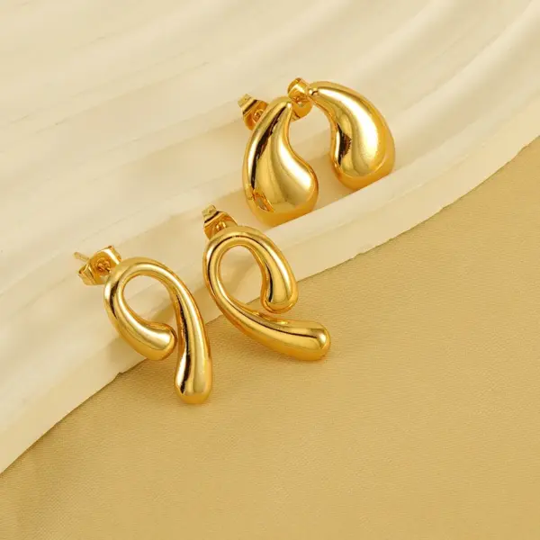 Wholesale 1 Pair Simple Style Classic Style Commute Solid Color Plating Stainless Steel Titanium Steel 18K Gold Plated Earrings