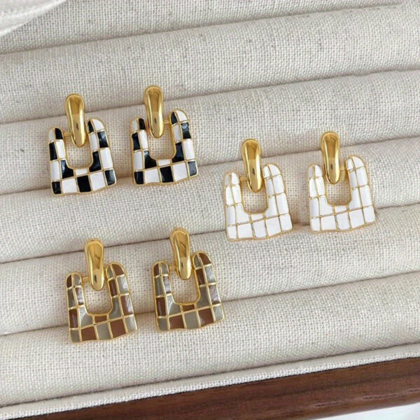 Wholesale Pendant earrings accessories light luxury earrings temperament earrings
