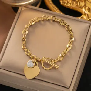 Diamond in the Debris Heart-Shaped Gold 5135