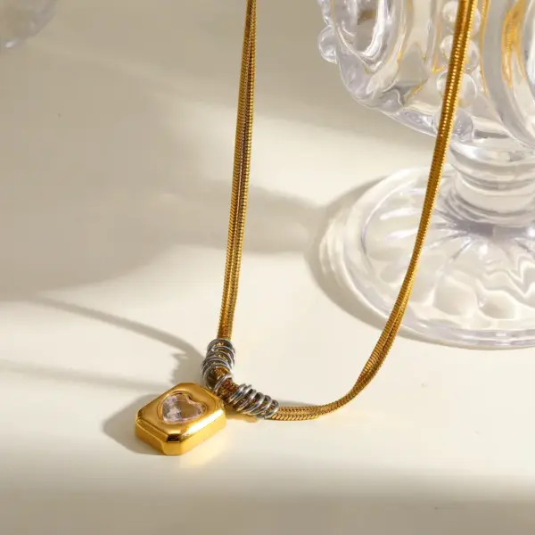 PVD Coated 18K Gold Plated Real Heart Shape 304 Stainless Steel Vintage Style Simple Waterproof Non Tarnish Pendant Necklace